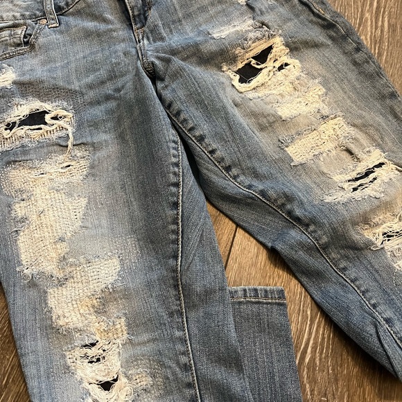 Torrid Heavily Distressed Ripped Boyfriend Jeans sz 12 - Picture 2 of 5